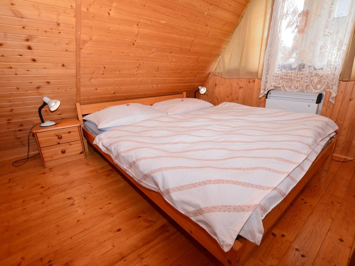 Nice Holiday Home In The Ore Mountains Only 500M From The Chairlift Loucna pod Klinovcem Exterior photo